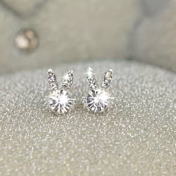 Easter Bunny Earrings - Picture 1 of 5